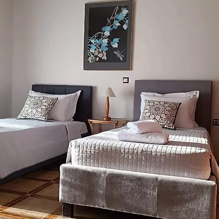 Filoxenia House Appartamento *