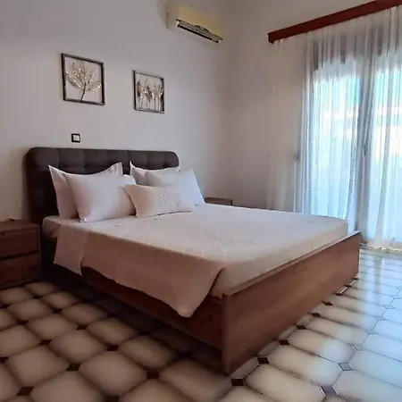 Filoxenia House *